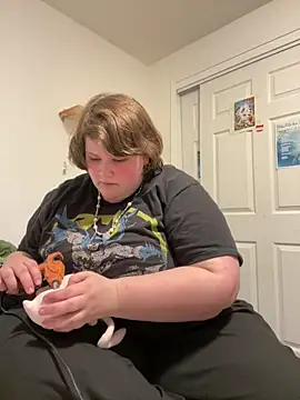 plushietoy online show from April 13, 9:42 pm