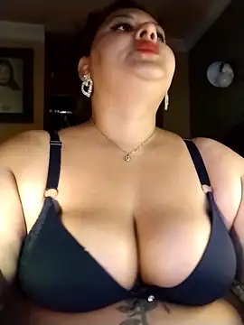 chanelxoxo18 online show from April 10, 9:47 am