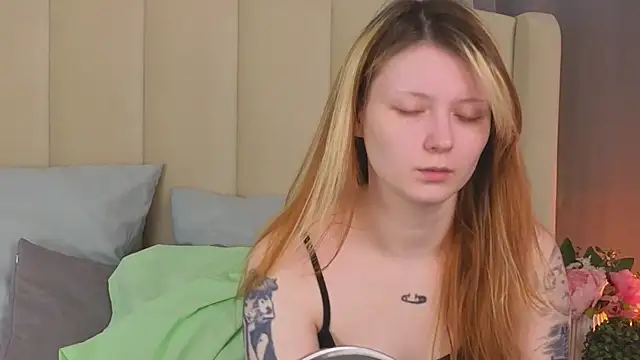 AlyssFrost online show from May 21, 2:07 am
