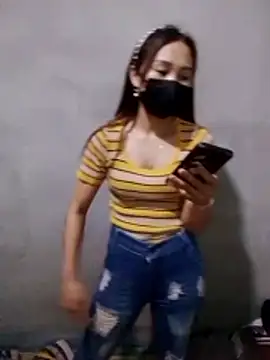 Thobaby112 online show from April 15, 9:05 am