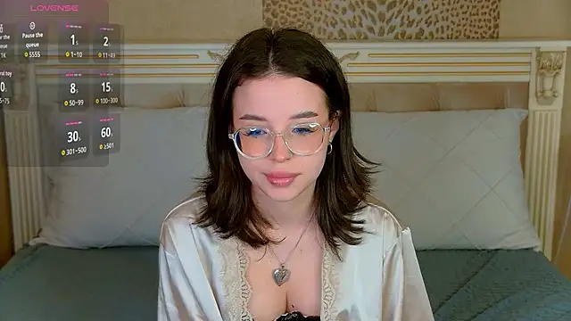 Snapshot of LanaLedger chatting on June 5, 5:58 am LanaLedger online show from June 5, 5:58 am