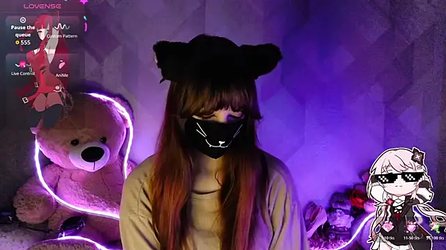 llonaMask online show from April 12, 7:52 pm