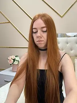 Snapshot of AmberrFire chatting on February 26, 7:40 am AmberrFire online show from February 26, 7:40 am