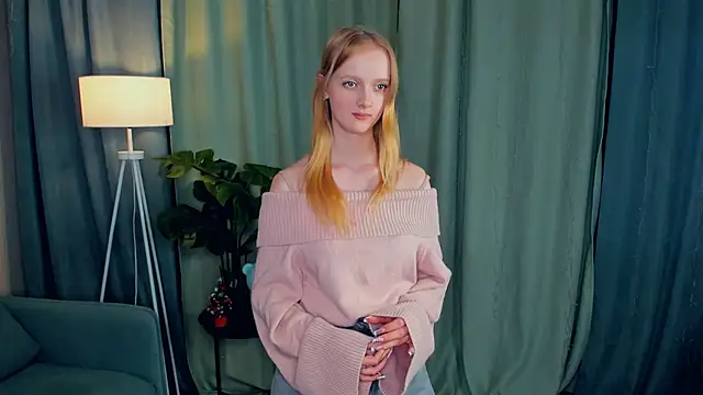 ErinnStandifer online show from February 28, 6:20 pm