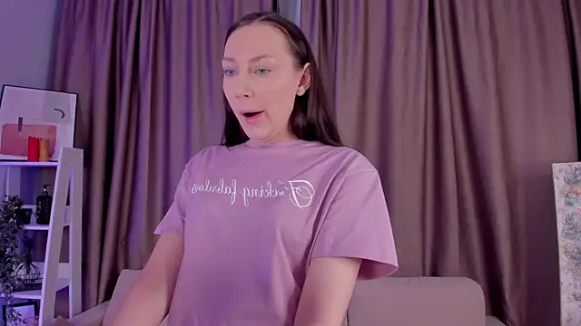 Snapshot of LorindaPliner chatting on February 28, 7:04 pm LorindaPliner online show from February 28, 7:04 pm