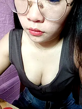 Snapshot of Eye-squirt chatting on February 21, 2:01 am Eye-squirt online show from February 21, 2:01 am