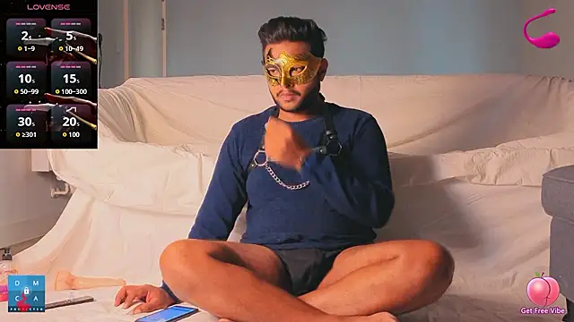 aarrav hotty online show from August 3, 7:06 pm