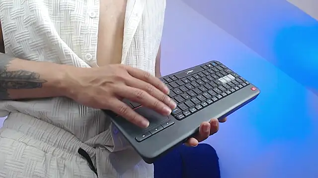 polloCol4U online show from April 18, 4:38 am