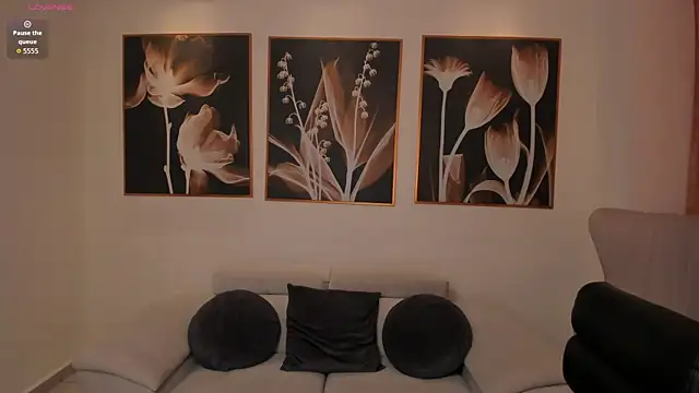 AmaraDivine online show from March 13, 12:01 pm