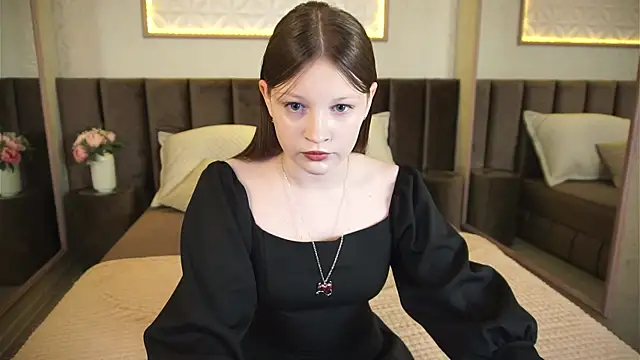 LauraBev online show from May 26, 2:46 pm