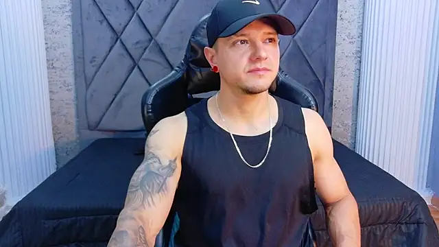 Snapshot of TYSONRICH1 chatting on February 27, 6:41 pm TYSONRICH1 online show from February 27, 6:41 pm