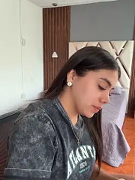 Luna rousse26 online show from April 14, 12:11 pm