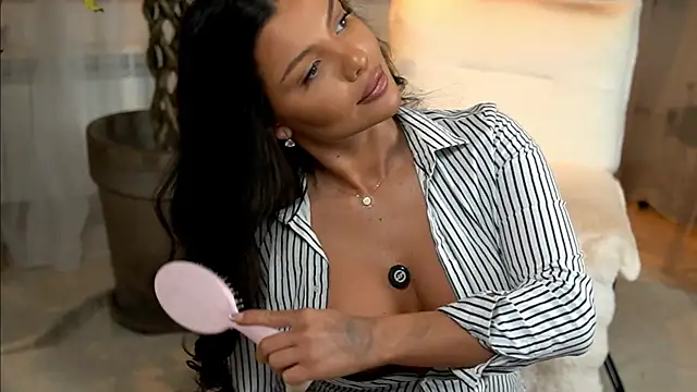 TheMaddisonShow  online show from April 11, 3:11 am