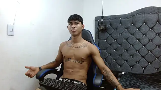 Snapshot of luka_big18 chatting on March 30, 6:03 am luka big18 online show from March 30, 6:03 am