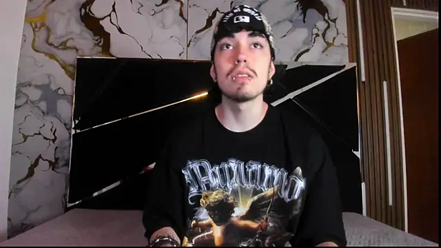 Couple In Heat online show from March 9, 8:35 pm