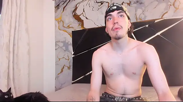 Couple In Heat online show from March 28, 7:46 pm