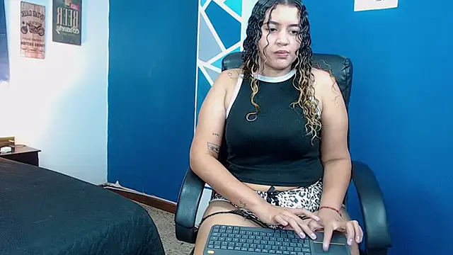 Snapshot of goodgirlxxl chatting on February 23, 2:09 am goodgirlxxl online show from February 23, 2:09 am