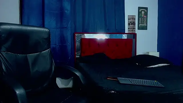 goodgirlxxl online show from March 13, 11:11 pm