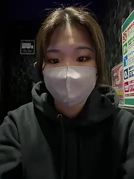 7nana 77 online show from March 5, 12:01 pm