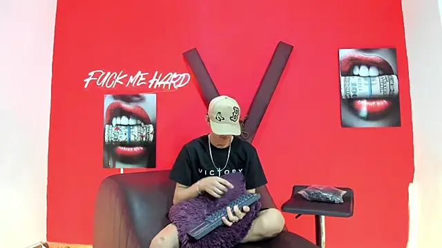 BOYS PLAY online show from March 21, 7:13 am