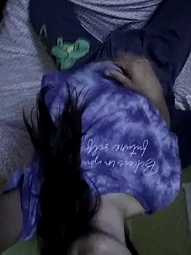 Snapshot of paradise2 chatting on February 15, 3:47 am paradise2 online show from February 15, 3:47 am