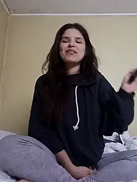 Snapshot of paradise2 chatting on February 16, 1:24 am paradise2 online show from February 16, 1:24 am