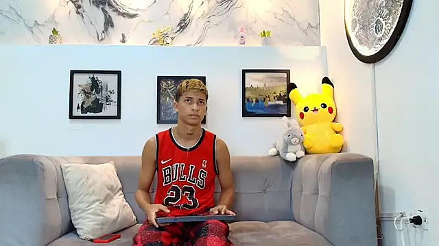 GOLD BOYS online show from May 20, 7:25 am