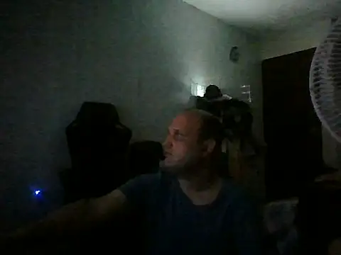 Snapshot of Heavy_Rebellx chatting on February 15, 5:59 am Heavy Rebellx online show from February 15, 5:59 am