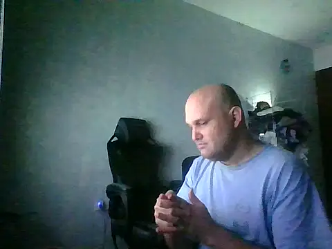 Snapshot of Heavy_Rebellx chatting on February 25, 6:23 am Heavy Rebellx online show from February 25, 6:23 am