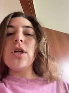 Snapshot of kate_nicepops999114 chatting on February 16, 8:43 am kate nicepops999114 online show from February 16, 8:43 am