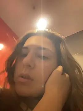 Snapshot of kate_nicepops999114 chatting on February 18, 7:59 am kate nicepops999114 online show from February 18, 7:59 am