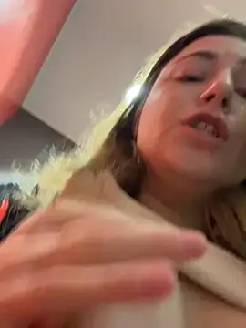 Snapshot of kate_nicepops999114 chatting on March 1, 8:05 am kate nicepops999114 online show from March 1, 8:05 am