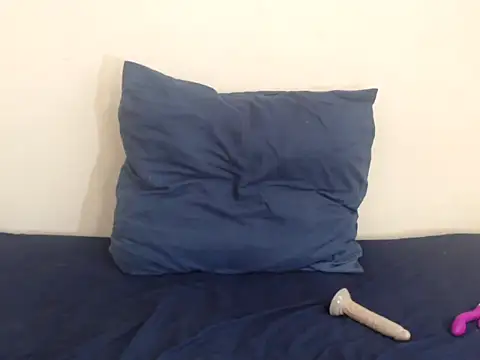 Snapshot of SweetDarkBrownie chatting on February 26, 8:52 pm SweetDarkBrownie online show from February 26, 8:52 pm