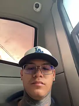 Maxtor  online show from February 19, 10:39 pm