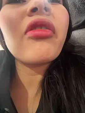 Snapshot of Aylin_fire chatting on February 26, 6:51 pm Aylin fire online show from February 26, 6:51 pm