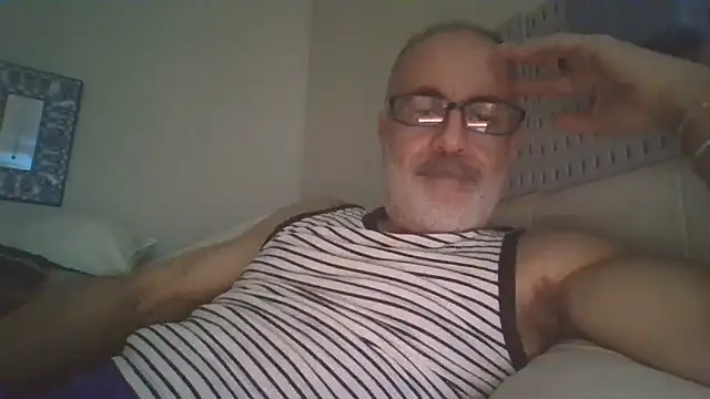 Snapshot of Nightstikk8 chatting on February 17, 4:53 am Nightstikk8 online show from February 17, 4:53 am