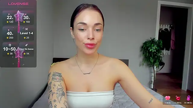 milkbrownn online show from April 11, 3:22 am