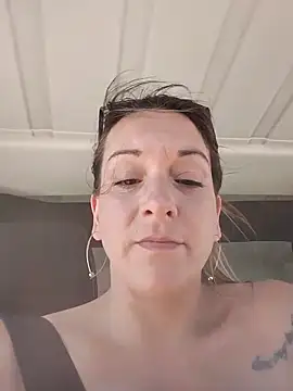 MissBella0969 online show from March 21, 7:17 pm