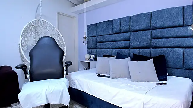 electraknox online show from February 26, 5:23 pm