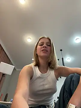 Snapshot of Eva_Leen chatting on February 26, 4:06 pm Eva Leen online show from February 26, 4:06 pm