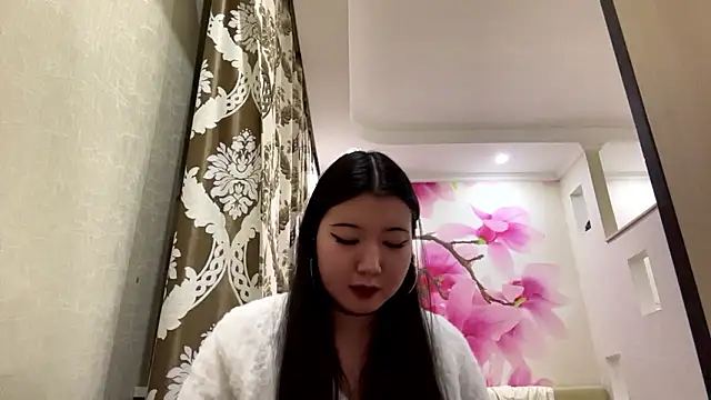 Snapshot of MaeRaads chatting on February 27, 6:30 pm MaeRaads online show from February 27, 6:30 pm