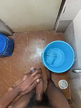 Snapshot of mrtomboy007 chatting on February 27, 2:06 pm mrtomboy007 online show from February 27, 2:06 pm