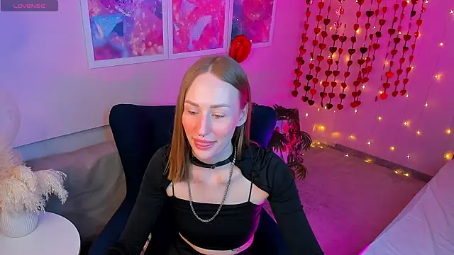 A Alise online show from February 20, 12:05 pm