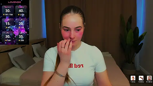 Maddy Wood  online show from March 4, 8:42 am