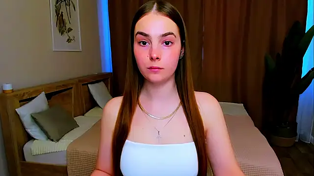 Maddy Wood  online show from April 13, 4:34 pm