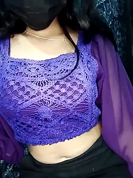 Snapshot of Cutie_babes01 chatting on February 28, 5:25 pm Cutie babes01 online show from February 28, 5:25 pm