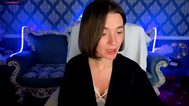 Snapshot of GracefulMichelle chatting on March 8, 2:04 am GracefulMichelle online show from March 8, 2:04 am