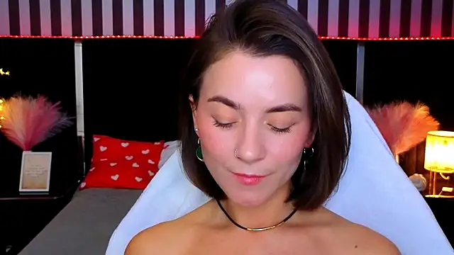 Snapshot of GracefulMichelle chatting on April 25, 7:11 pm GracefulMichelle online show from April 25, 7:11 pm