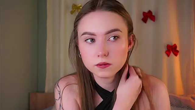 Snapshot of LorileeRuetz chatting on February 23, 12:02 pm LorileeRuetz online show from February 23, 12:02 pm