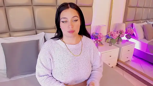 annybentleii online show from March 29, 11:10 am